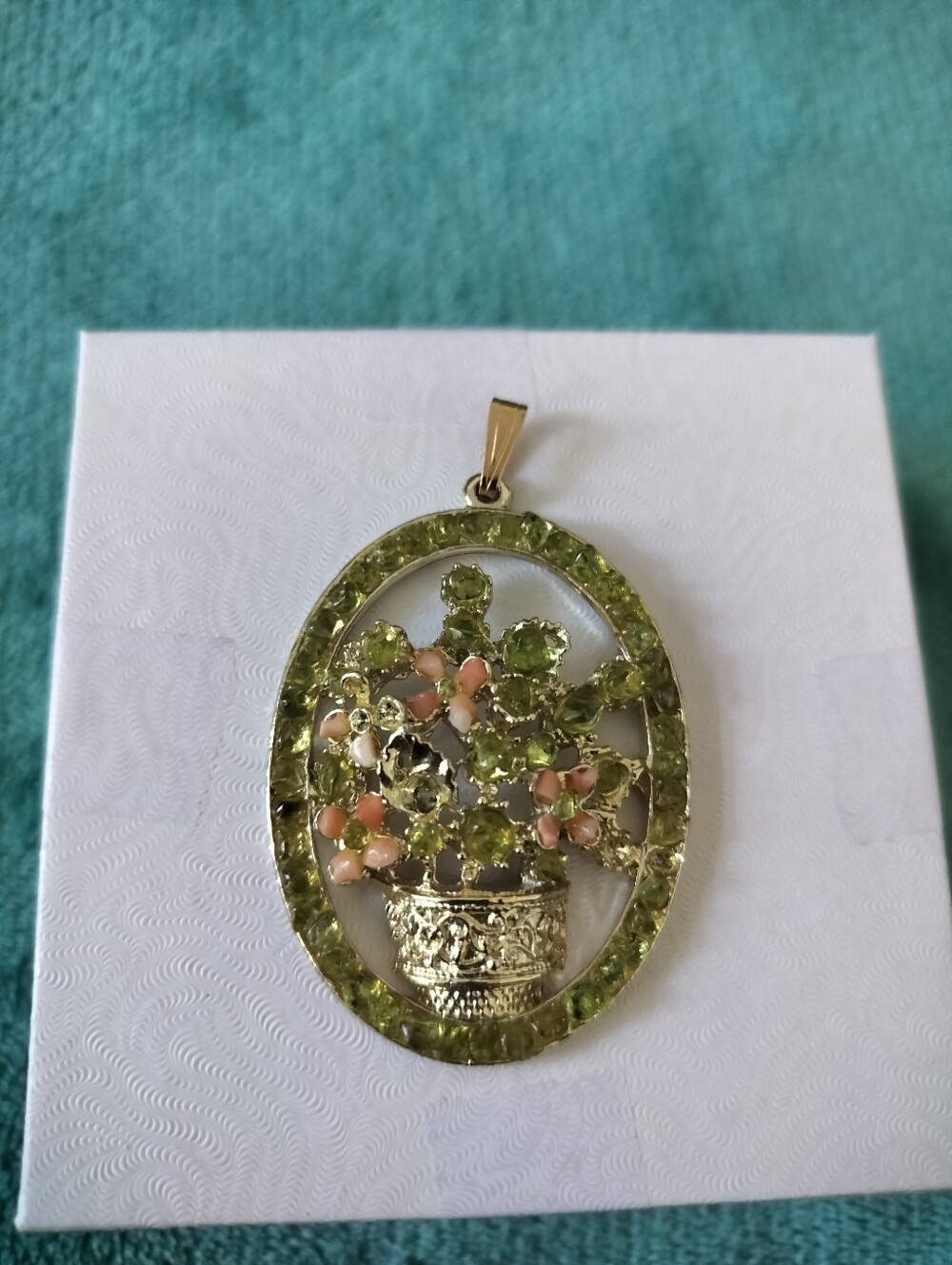 Vintage MCM Peridot Green Rhinestone Flower Basket Oval Pendant 60s Giardinetti